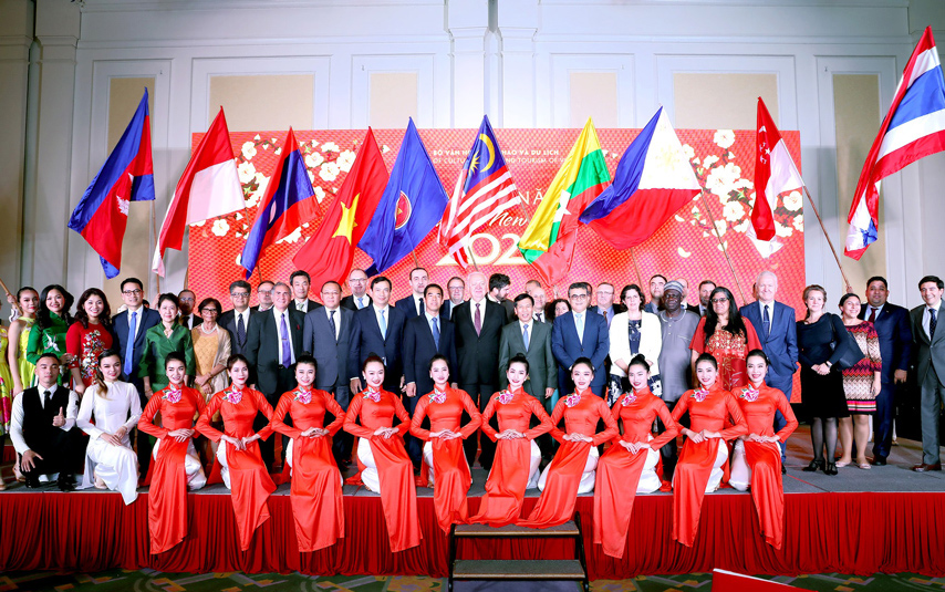 Chao Xuan 2020 01