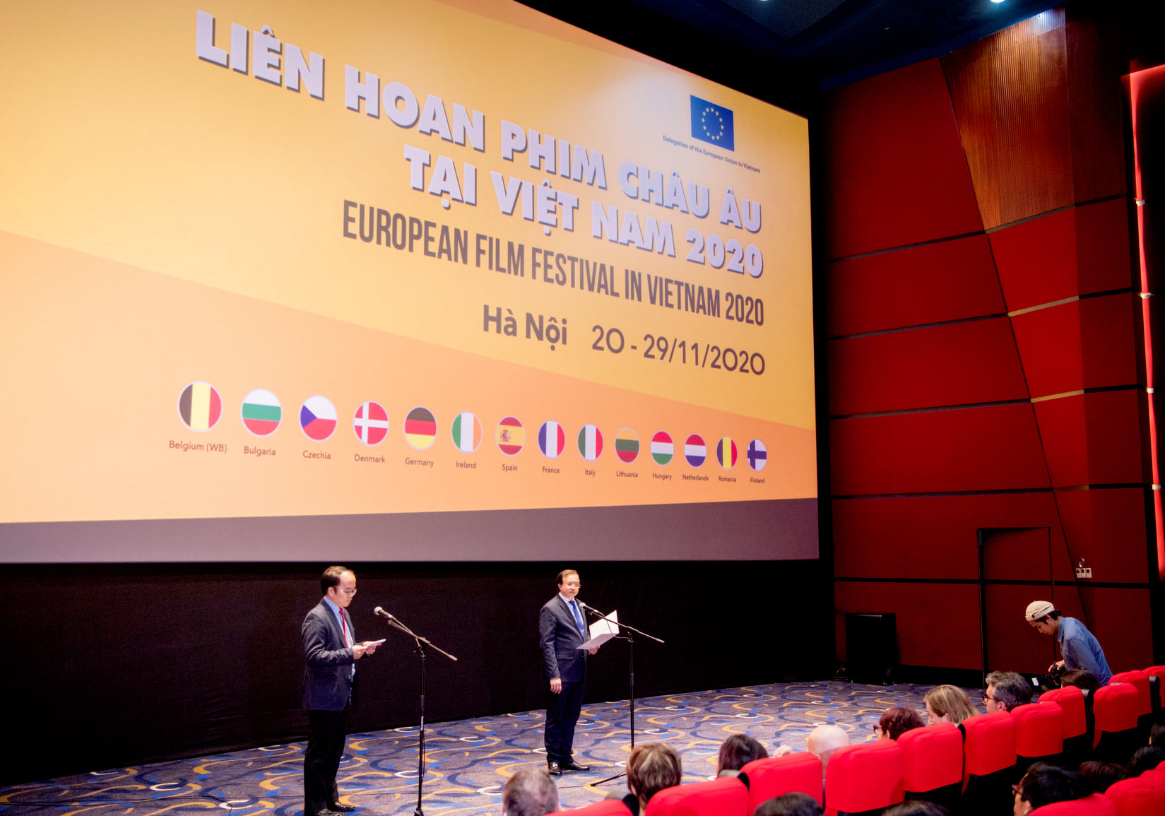 Lien Hoan Phim Chau Au 2020 02
