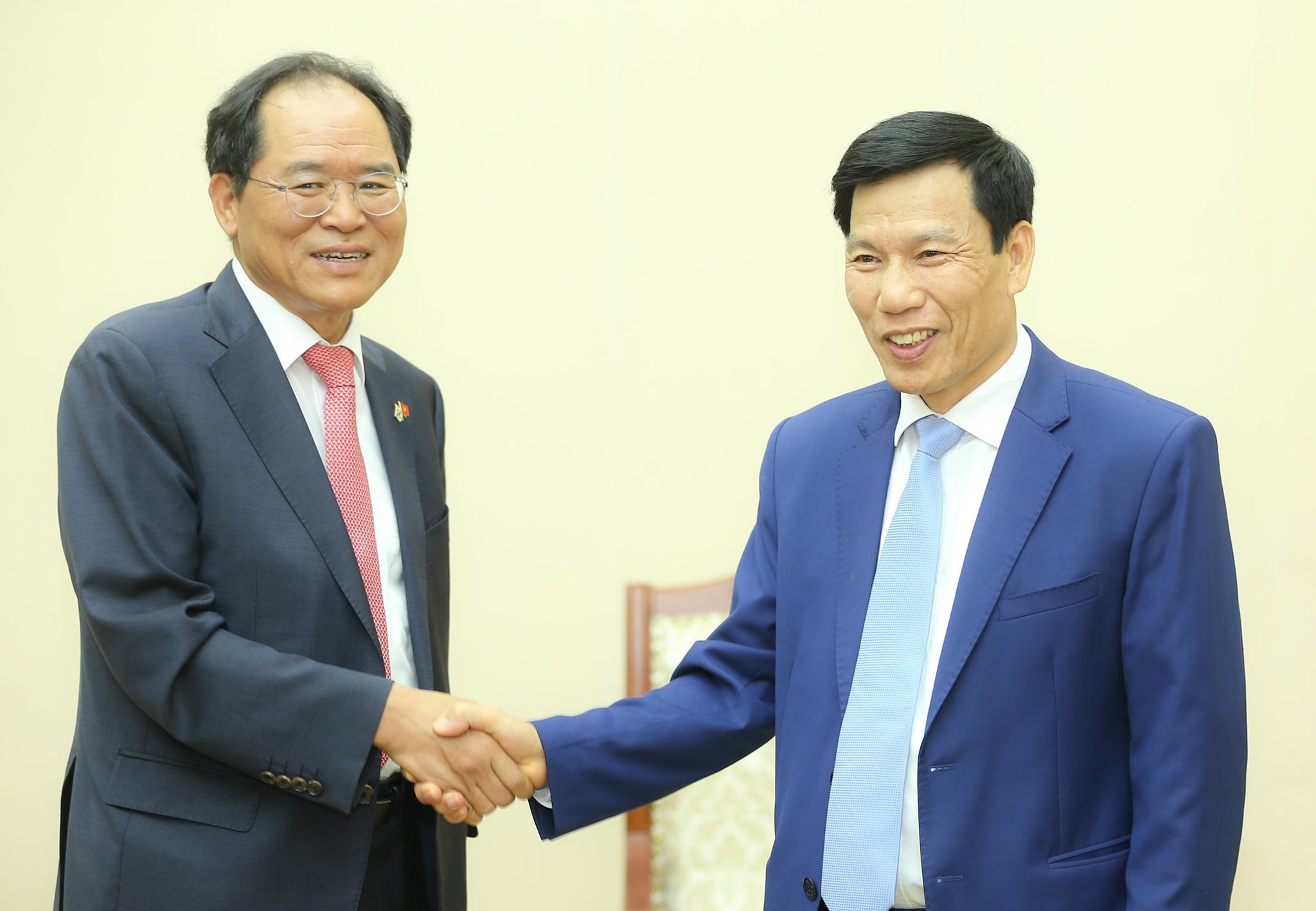 Bo Truong Nguyen Ngoc Thien Tiep Tan Ds Hanquoc 03