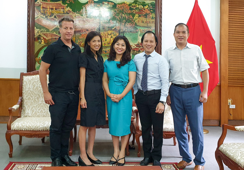Gioi Thieu Hinh Anh Vnmoi Den Ban Be Us 03