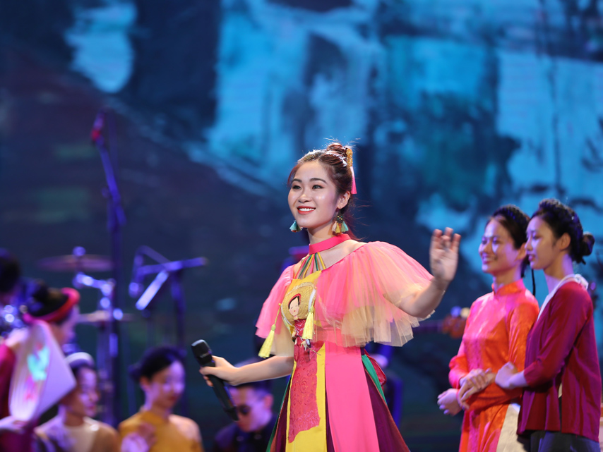 Ho Se Viet Huong Sac Cham Pa 09