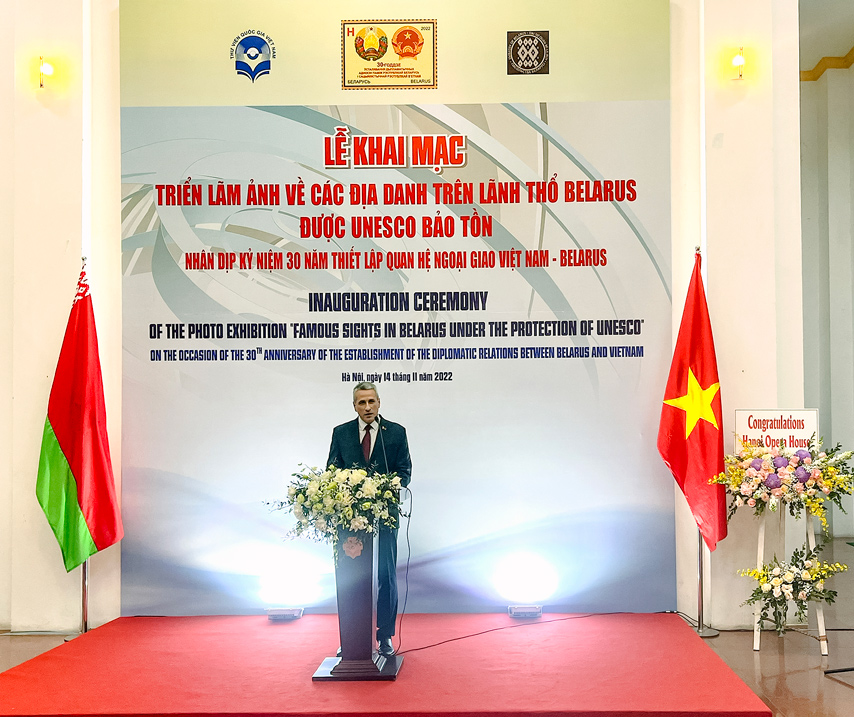 Trien Lam Anh Di San Ky Niem 30 Nam Quan He Ngoai Giao Viet Nam Belarus 02