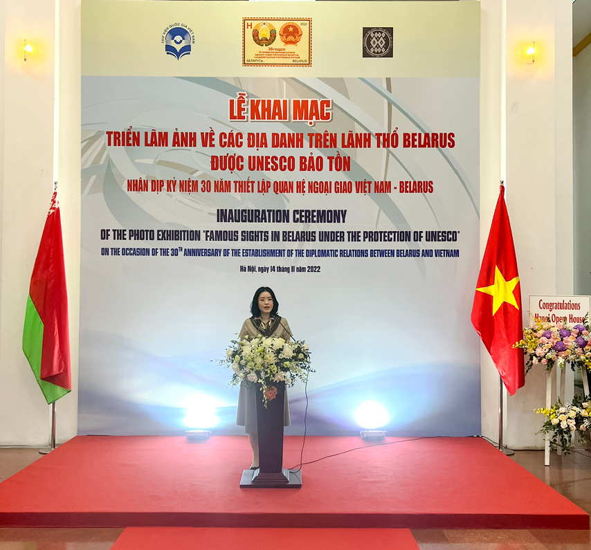 Trien Lam Anh Di San Ky Niem 30 Nam Quan He Ngoai Giao Viet Nam Belarus 04