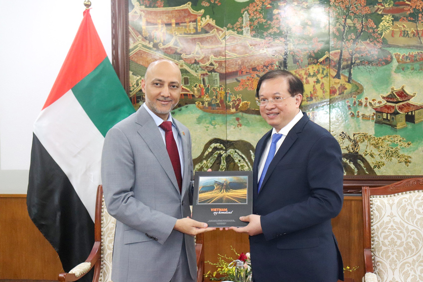 Vn Uae Tang Cuong Hop Tac Du Lich Van Hoa 03