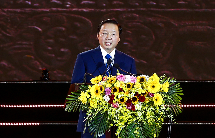Le Don Bang Unesco Ghi Danh Nghe Thuat Lam Gom Cua Nguoi Cham 02