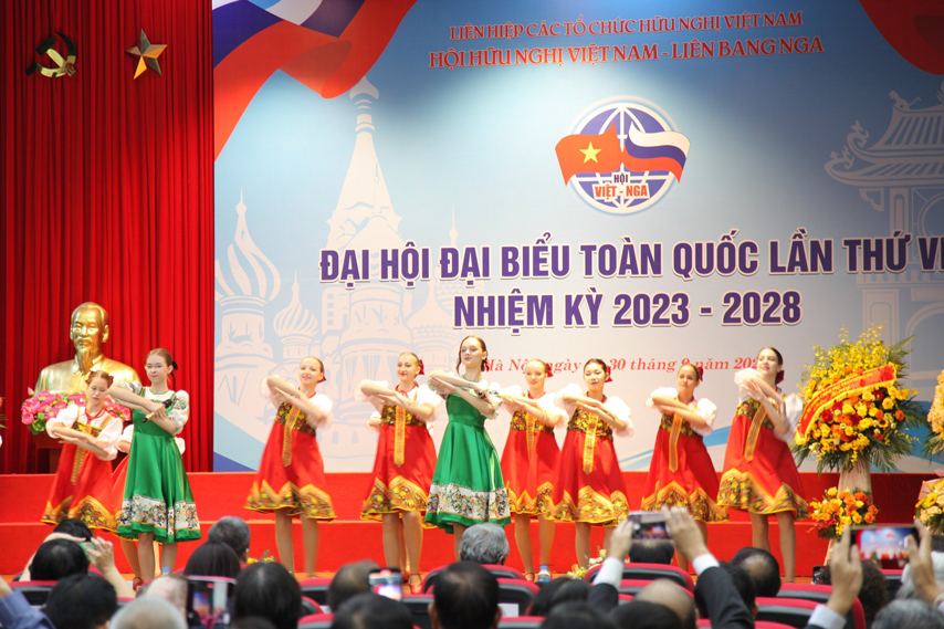 Doi Ngoai Nhan Dan Soi Day Ket Noi Quan He Huu Nghi Vn Nga 04