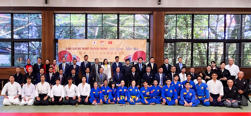 Chu Tich Nuoc Vo Van Thuong Du Chuong Trinh Giao Luu Va Trinh Dien Vo Thuat Vovinam Va Vo Dao Nhat Ban 01