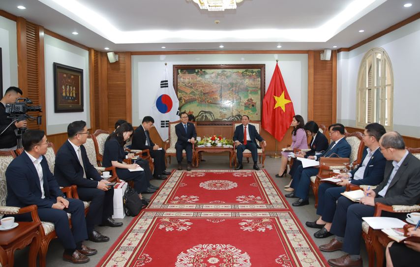 Hop Tac Van Hoa The Thao Va Du Lich Viet Nam Han Quoc Tu Trai Tim Den Trai Tim 02