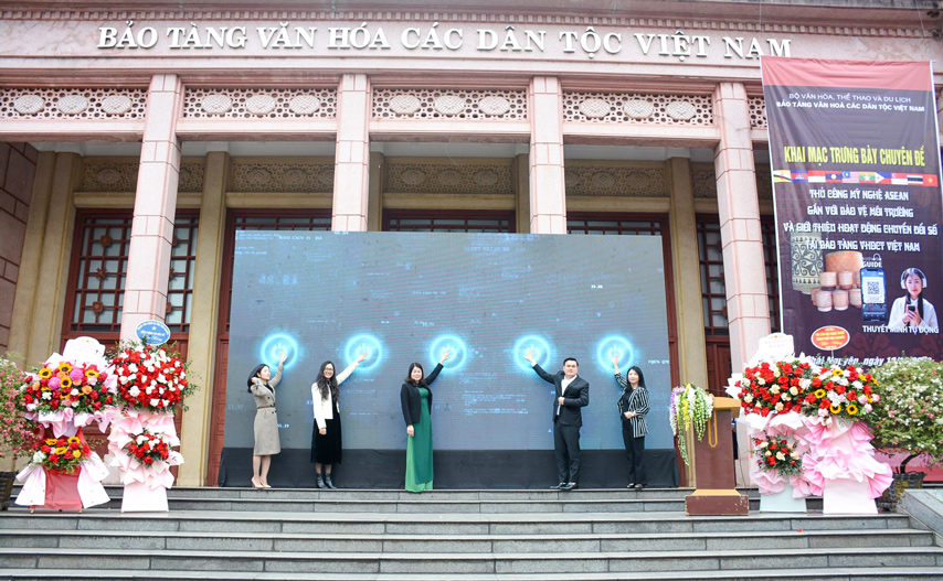 Trung Bay Thu Cong My Nghe Asean Gan Voi Bao Ve Moi Truong Tai Bao Tang Van Hoa Cac Dan Toc Viet Nam 01