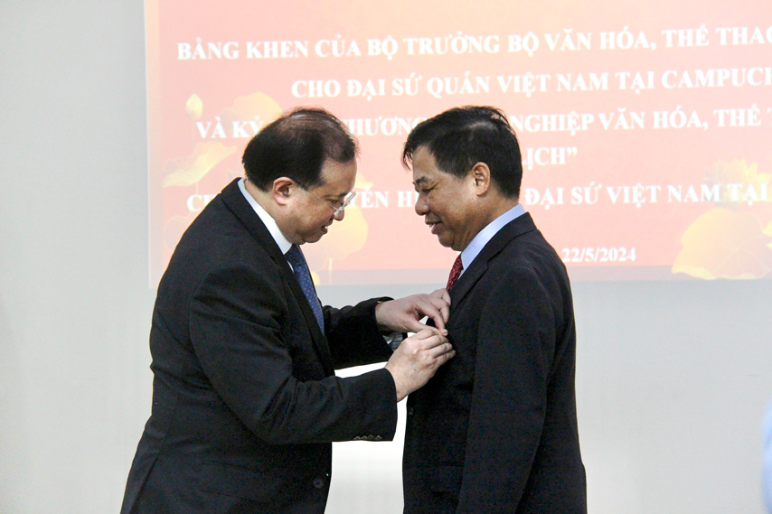 Trao Knc Ds Vn Tai Cpc 01