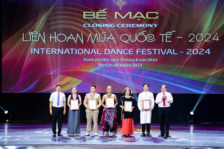 Khep Lai Lien Hoan Mua Quoc Te 2024 05