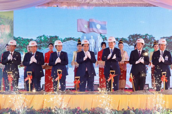 Le Dong Tho Cong Vien Huu Nghi Lao Vn 02