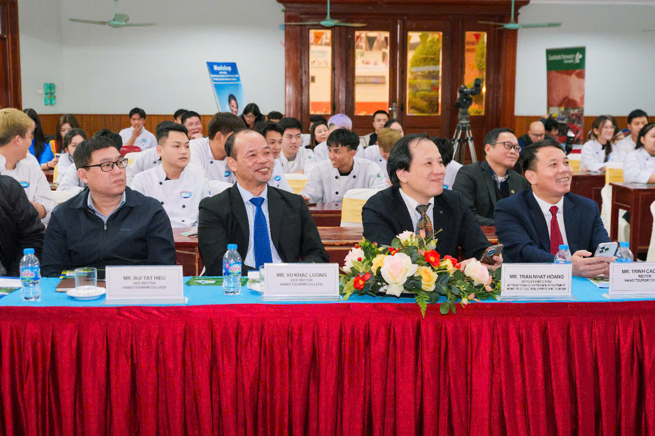 Giao Luu Am Thuc Canada 3