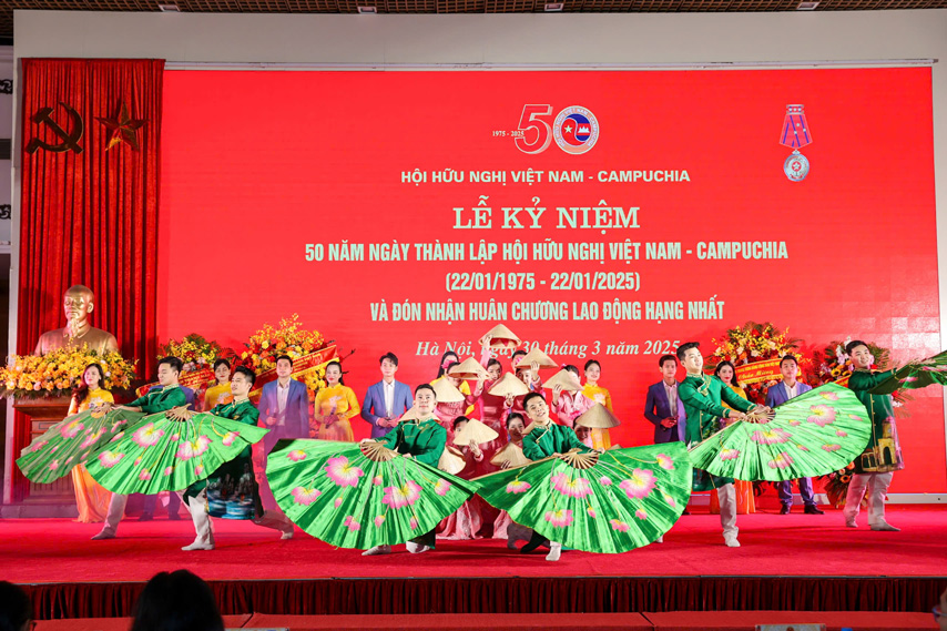 Hn Vn Campuchia 05