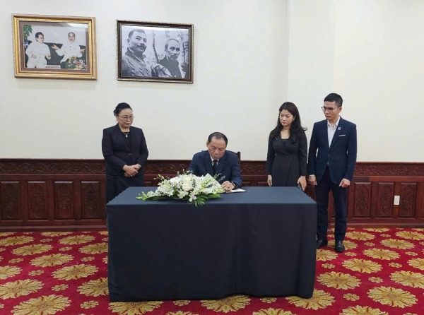 Anh 1