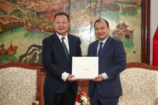 Anh 3