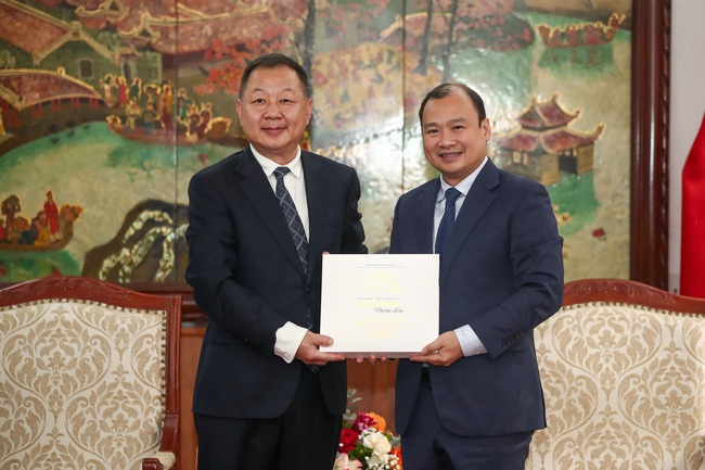 Anh 3