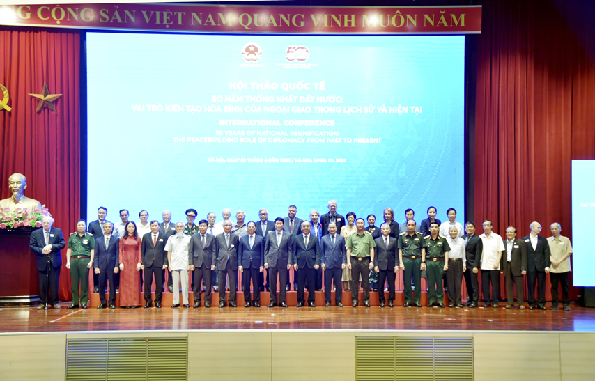 Hoi Thao 50 Nam 03