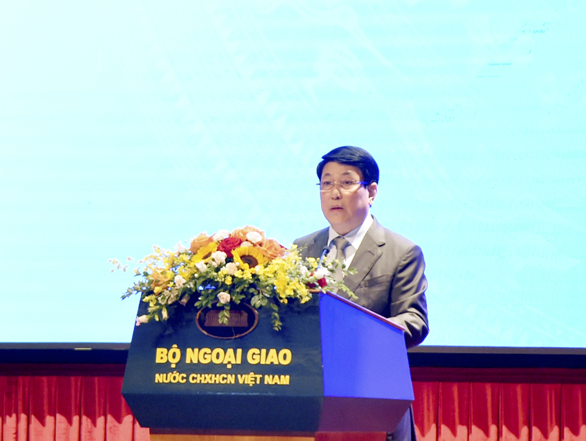 Hoi Thao 50 Nam 04