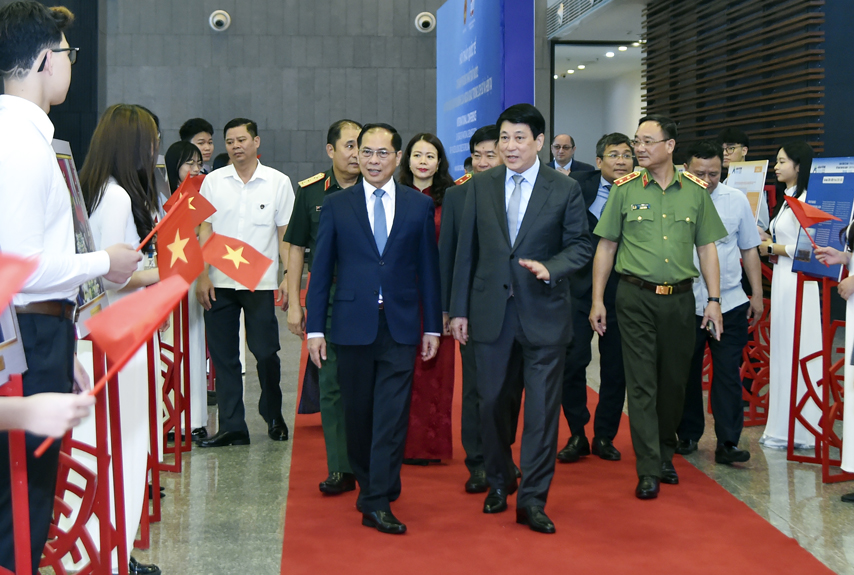 Hoi Thao 50 Nam 05