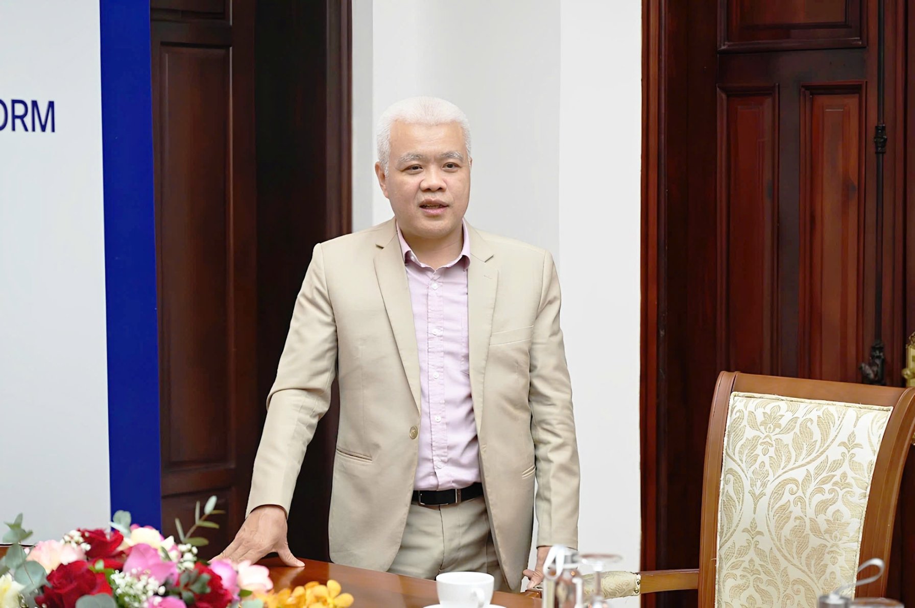 Anh 2