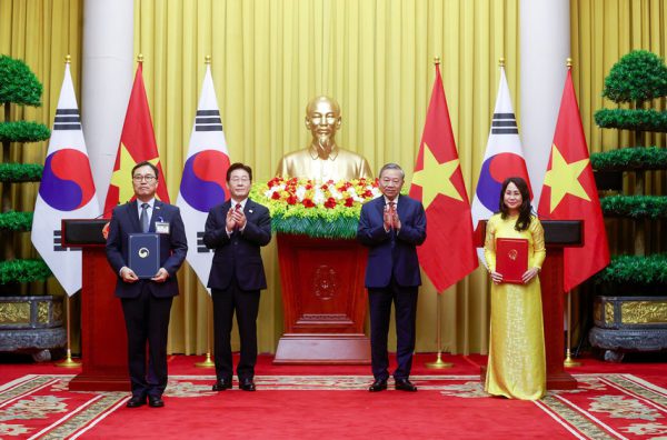 Mou Van Hoa