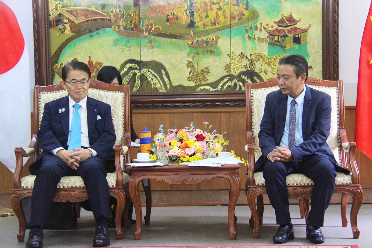 Tiep Tinh Aichi 04